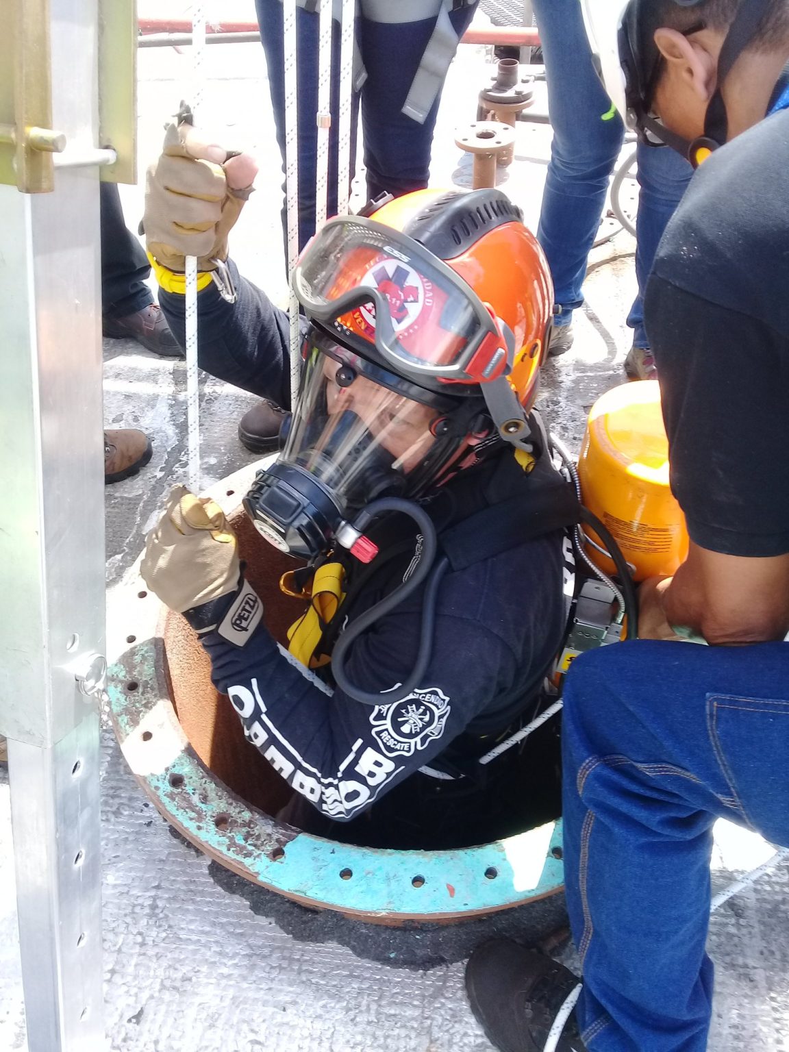 27629177_10215880665430306_1001362865175810202_o