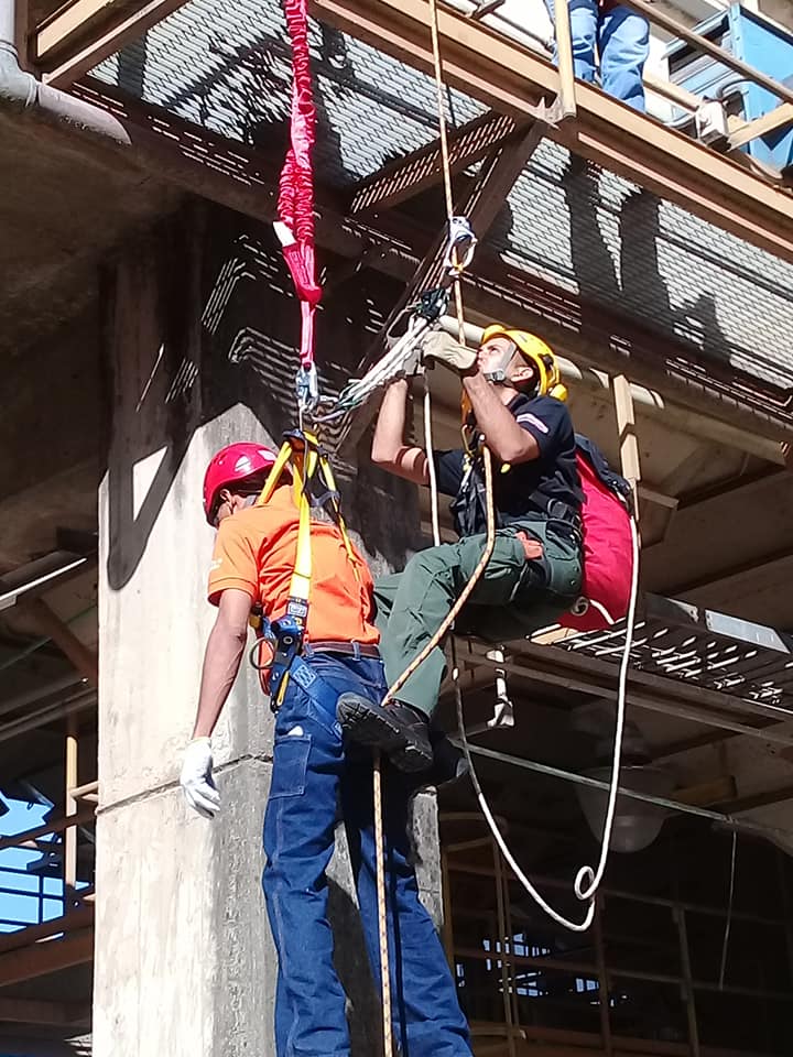 47450851_10219164785851264_498833474740813824_n